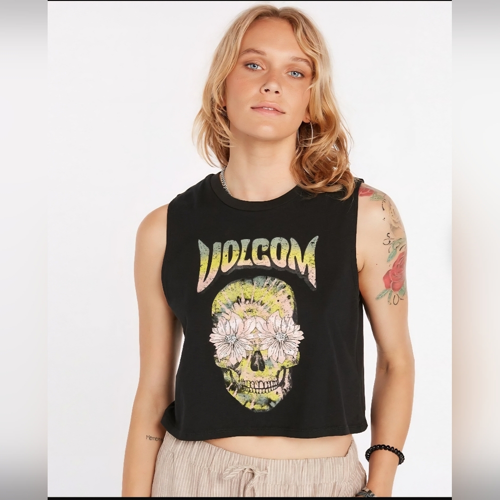 Like New, Volcom Black Skull Graphic Crop Top.